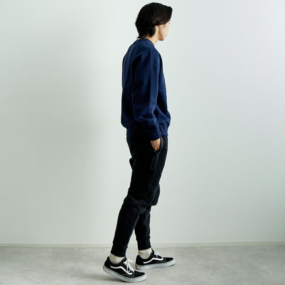 NIKE [ナイキ] クラブフリースクルーネックスウェット [HJ2174] 451 OBSIDI &&モデル身長：179cm 着用サイズ：L&&