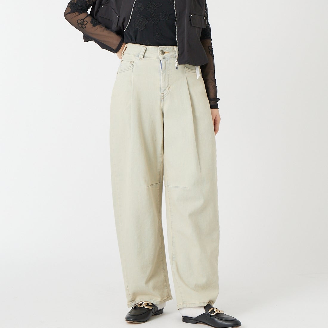 16 BEIGE&&モデル身長：162cm 着用サイズ：XS&&