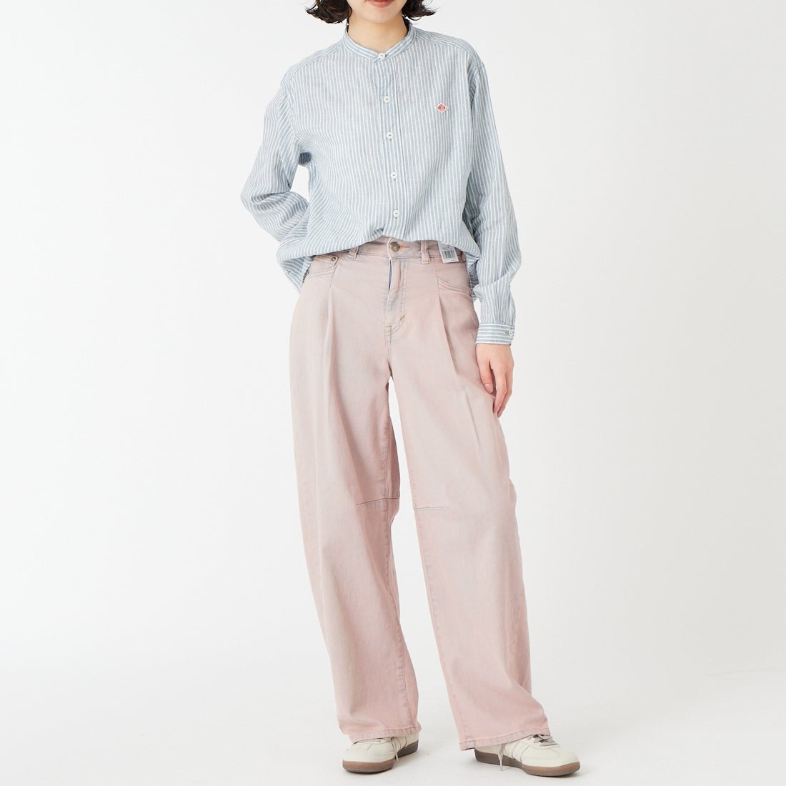 SOMETHING [サムシング] HANAタックカーブデニムパンツ [SEA880] 61 PINK &&モデル身長：162cm 着用サイズ：XS&&