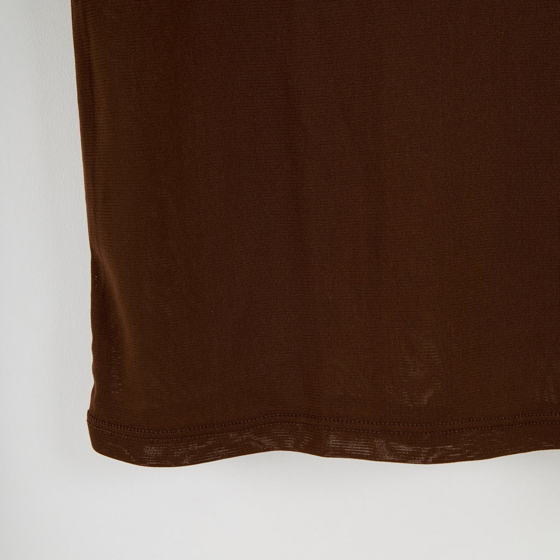 nenom [ネノム] クルーネック シアーカットソー [NE25112034] 28 BROWN