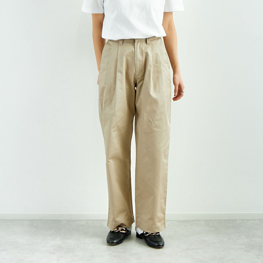 Jeans Factory Clothes [ジーンズファクトリークローズ] 2タックチノパンツ [IN13-PT-5] ﾍﾞｰｼﾞｭ &&モデル身長：160cm 着用サイズ：M&&