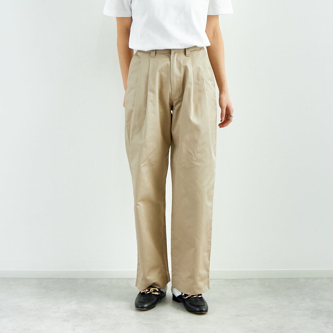 Jeans Factory Clothes [ジーンズファクトリークローズ] 2タックチノパンツ [IN13-PT-5] ﾍﾞｰｼﾞｭ &&モデル身長：160cm 着用サイズ：M&&