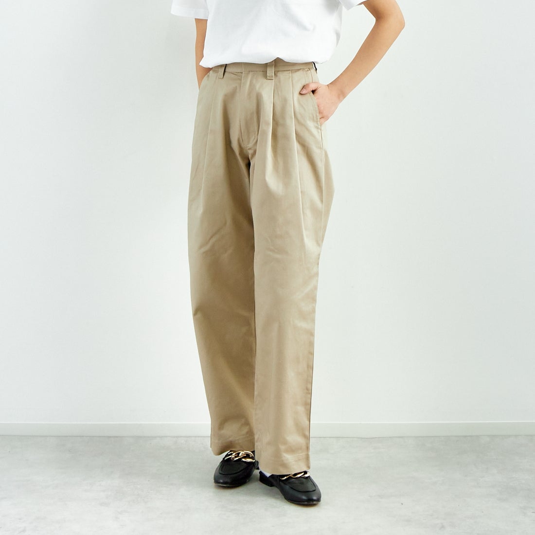 Jeans Factory Clothes [ジーンズファクトリークローズ] 2タックチノパンツ [IN13-PT-5] ﾍﾞｰｼﾞｭ &&モデル身長：160cm 着用サイズ：M&&