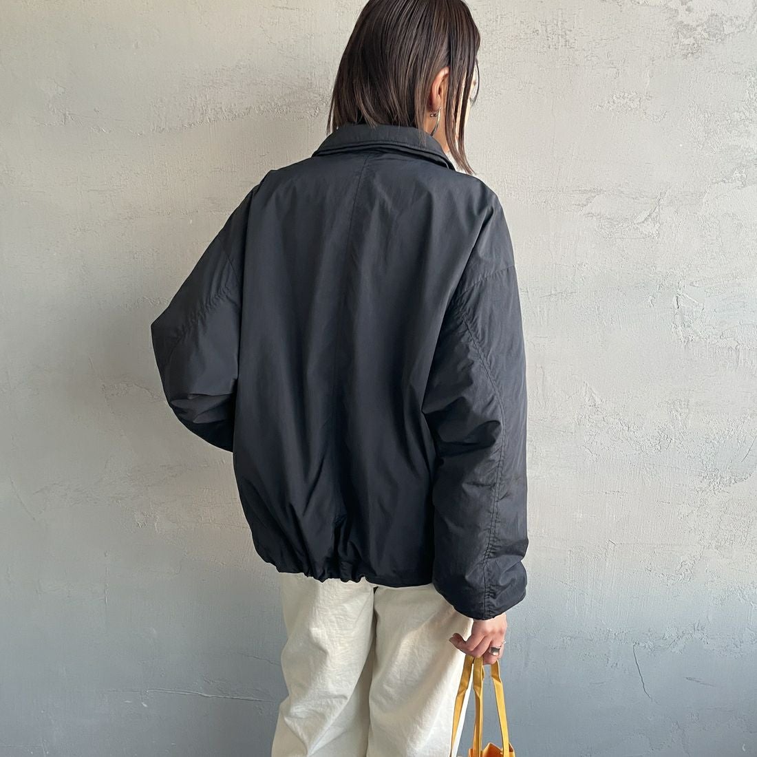 NANGA [ナンガ] ウィメンズ ソフトダウンコーチジャケット [N2501-0J003B] BLK&&モデル身長：159cm 着用サイズ：WM&&