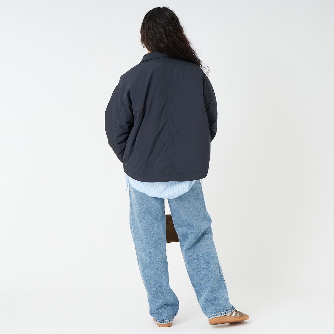 NANGA [ナンガ] ウィメンズ ソフトダウンコーチジャケット [N2501-0J003B] BLK &&モデル身長：162cm 着用サイズ：WM&&