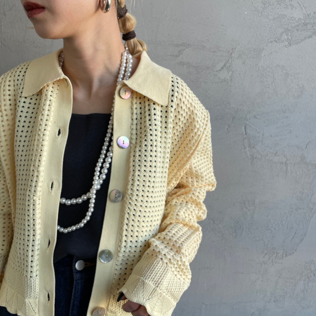 Maison de L'allure [メゾン ドゥ ラリュール] 襟付きメッシュニットプルオーバー [M24141012] 30 CREAM &&モデル身長：150cm 着用サイズ：F&&