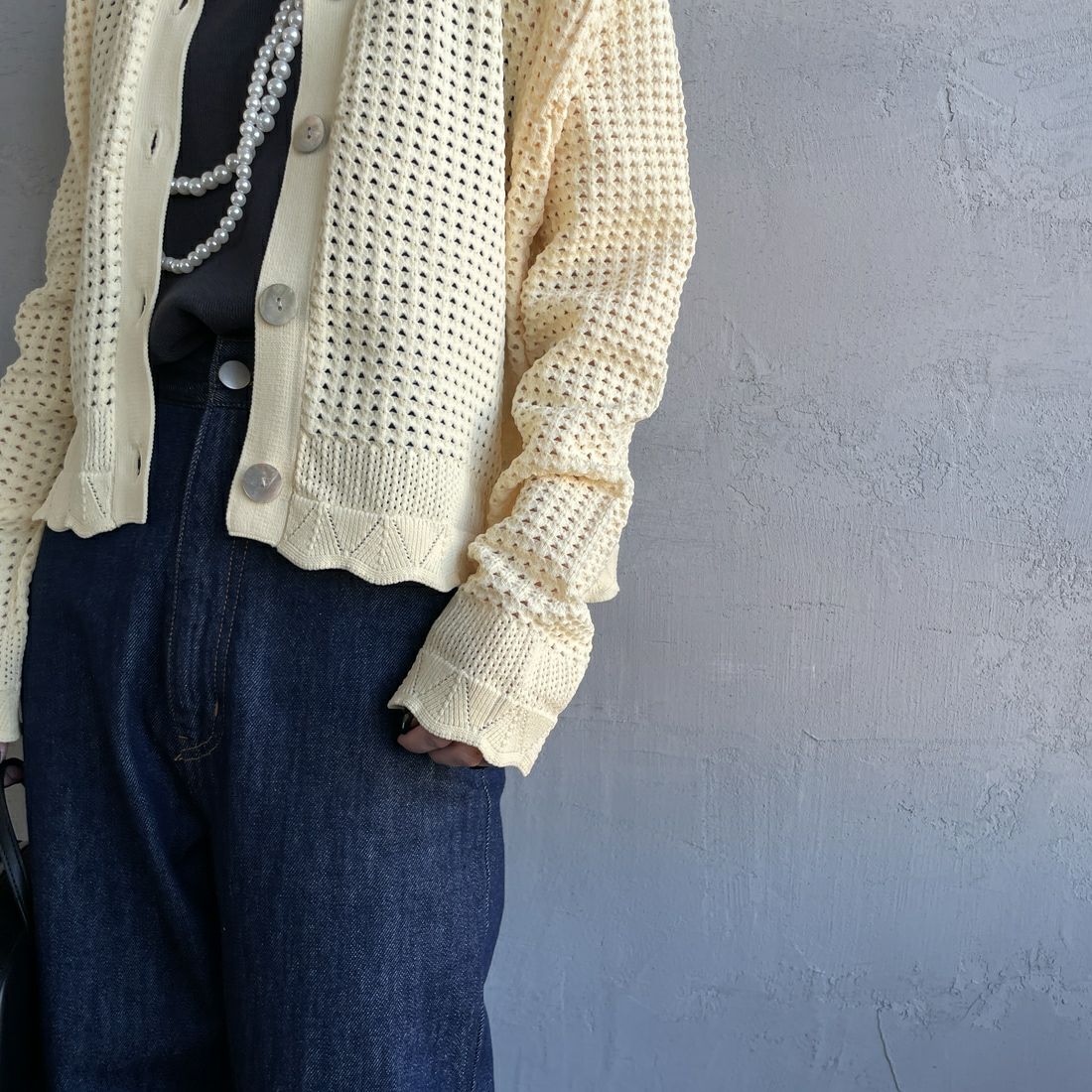 Maison de L'allure [メゾン ドゥ ラリュール] 襟付きメッシュニットプルオーバー [M24141012] 30 CREAM &&モデル身長：150cm 着用サイズ：F&&