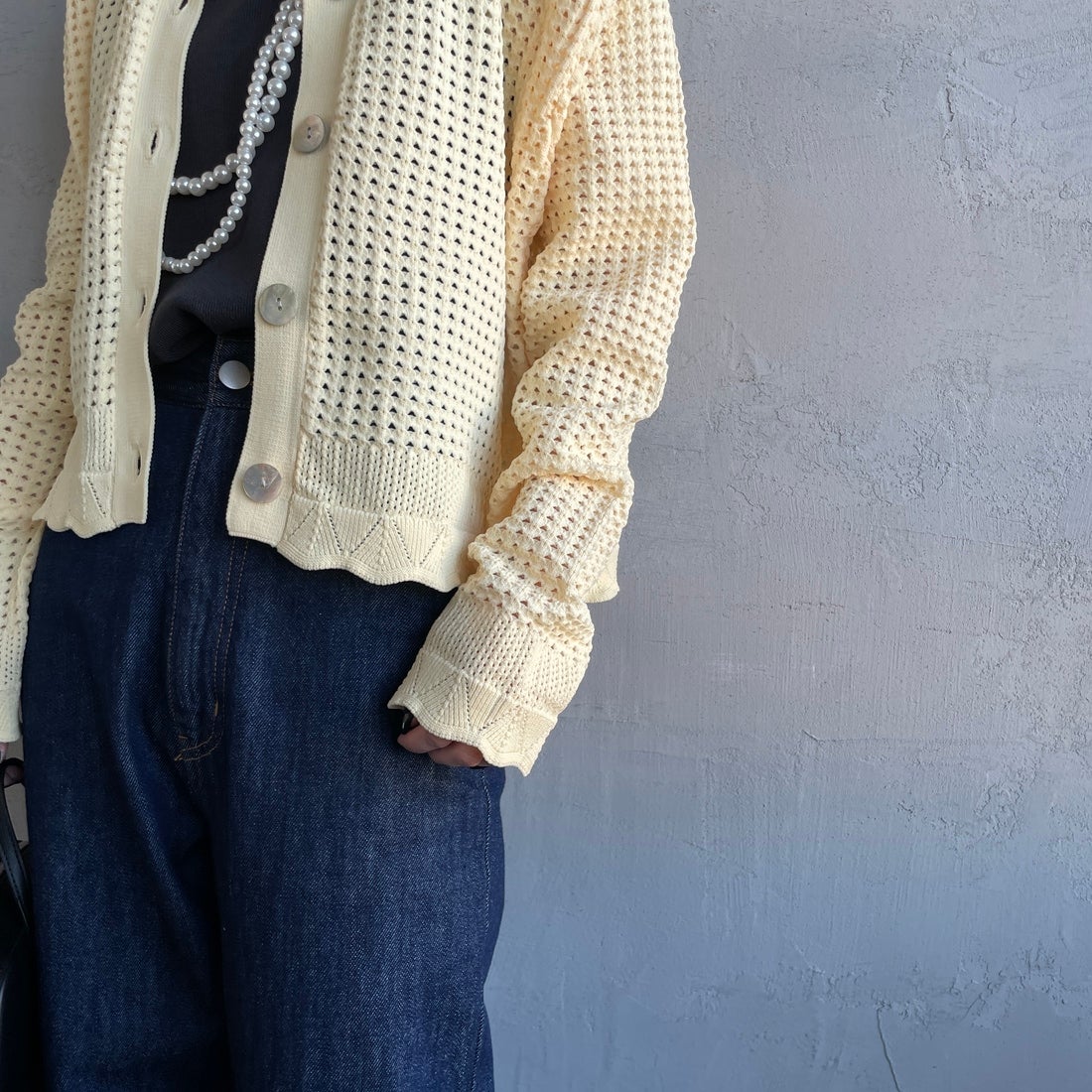 Maison de L'allure [メゾン ドゥ ラリュール] 襟付きメッシュニットプルオーバー [M24141012] 30 CREAM &&モデル身長：150cm 着用サイズ：F&&