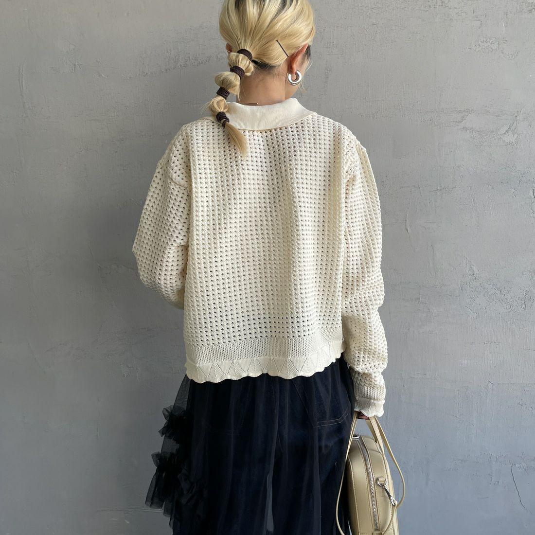 Maison de L'allure [メゾン ドゥ ラリュール] 襟付きメッシュニットプルオーバー [M24141012] 02 OFF &&モデル身長：150cm 着用サイズ：F&&