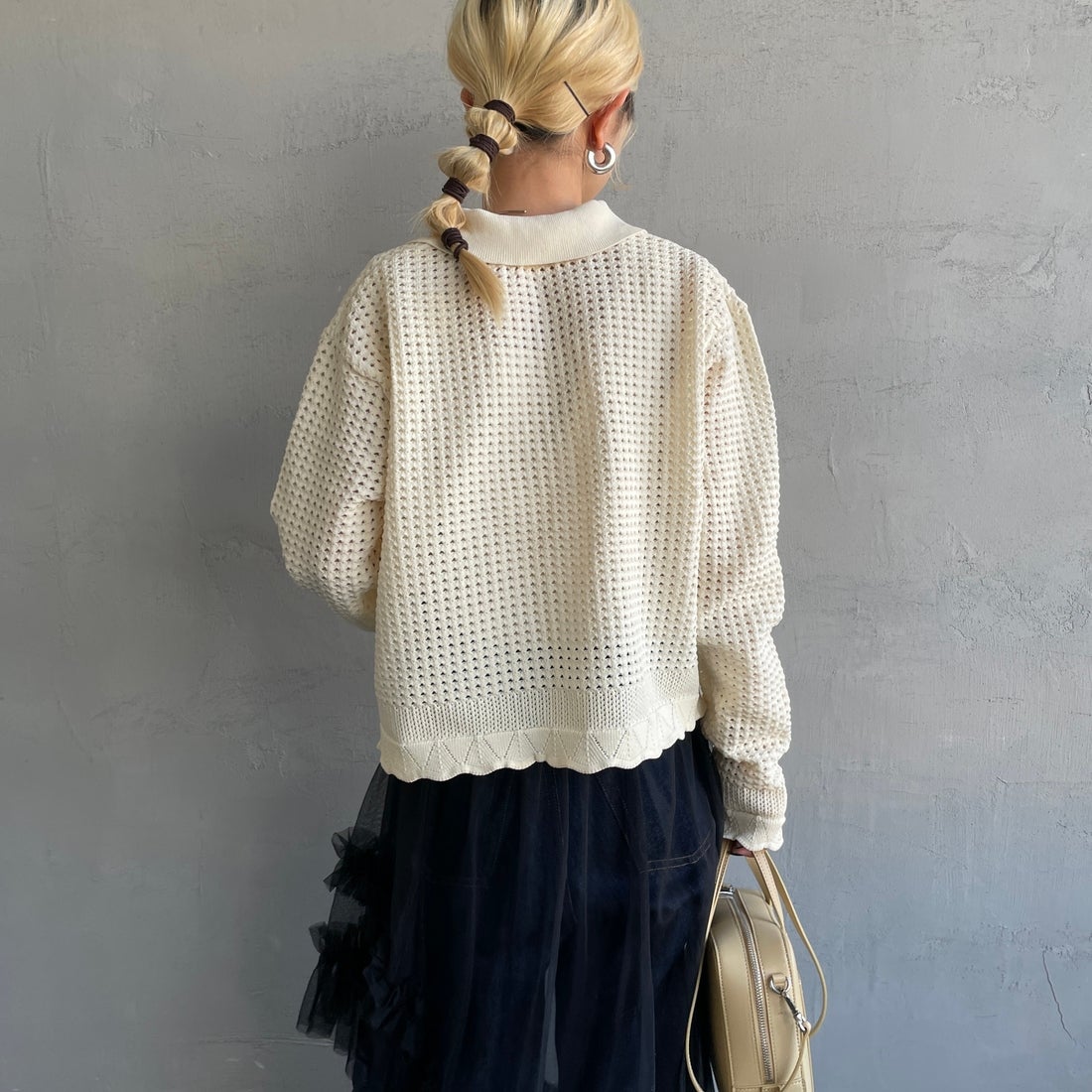 Maison de L'allure [メゾン ドゥ ラリュール] 襟付きメッシュニットプルオーバー [M24141012] 02 OFF &&モデル身長：150cm 着用サイズ：F&&