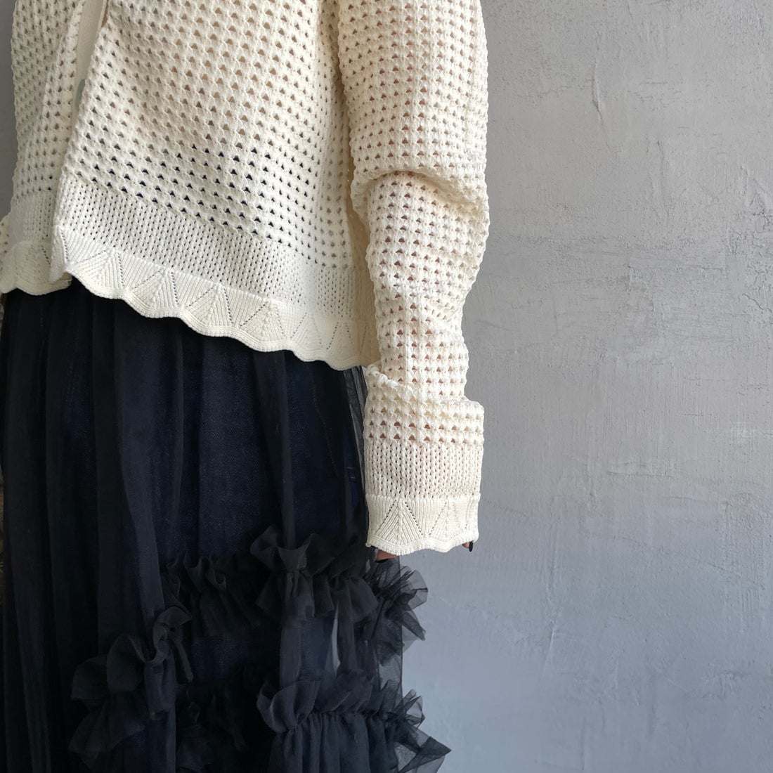 Maison de L'allure [メゾン ドゥ ラリュール] 襟付きメッシュニットプルオーバー [M24141012] 02 OFF &&モデル身長：150cm 着用サイズ：F&&