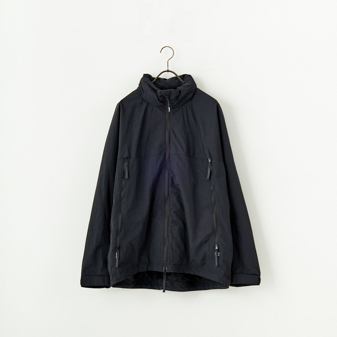 +phenix [プラスフェニックス] 別注 LEVEL7 ライトナイロンジャケット [POO-25023IN-JF] BLACK