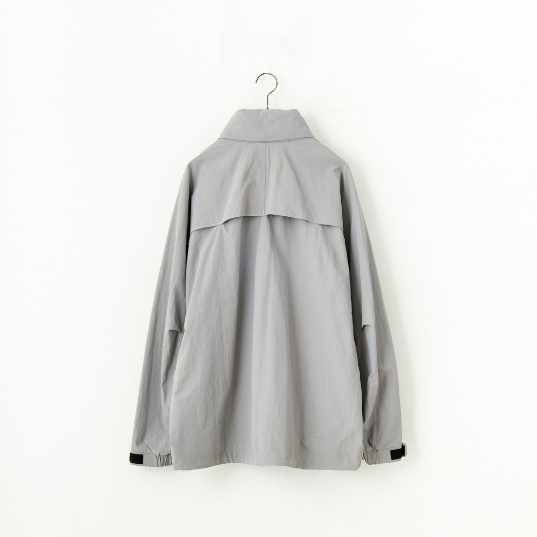 +phenix [プラスフェニックス] 別注 LEVEL7 ライトナイロンジャケット [POO-25023IN-JF] GRAY