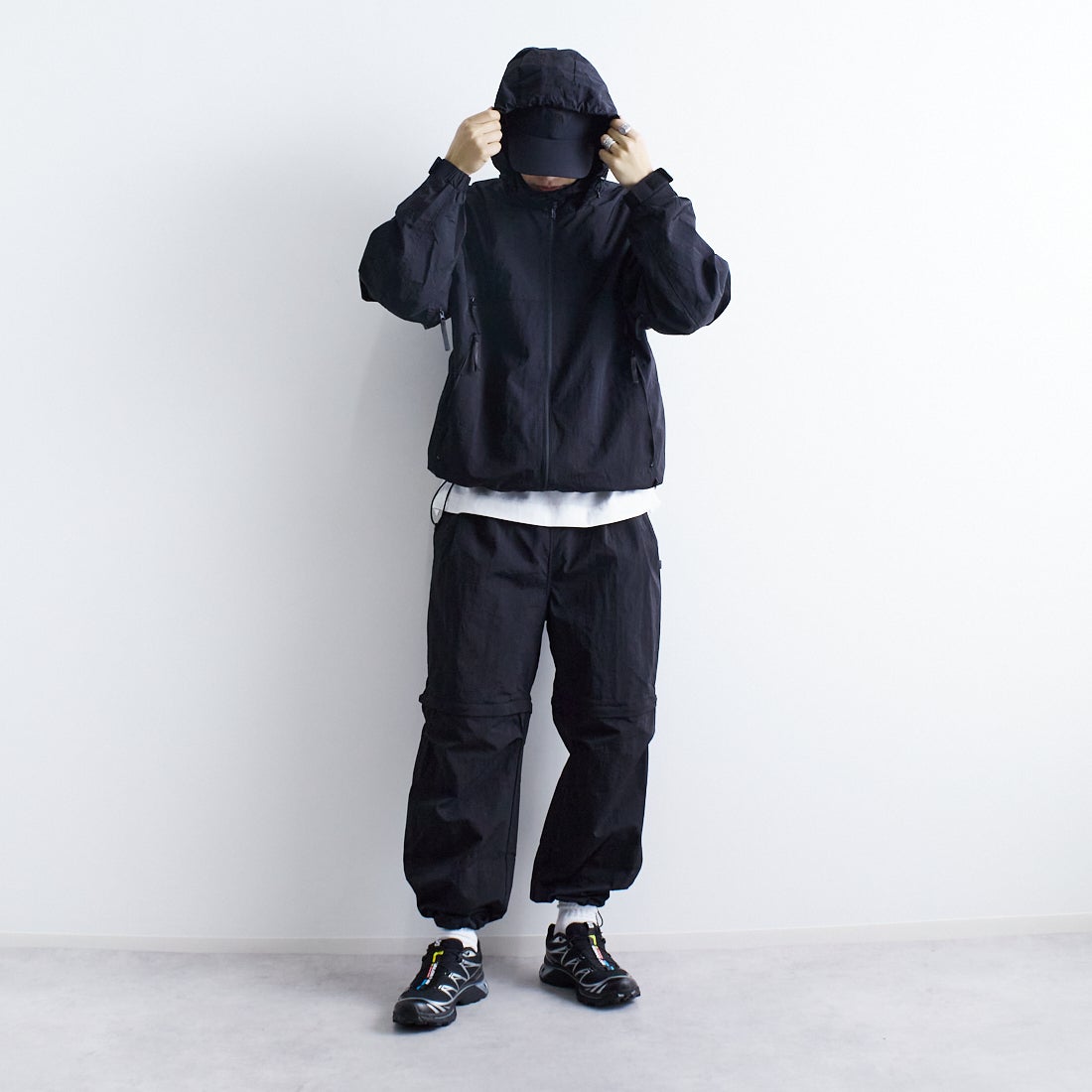 +phenix [プラスフェニックス] 別注 2WAY ナイロンタッサーコンバーチブルパンツ [POB-25007IN-JF] BLACK &&モデル身長：179cm 着用サイズ：L&&