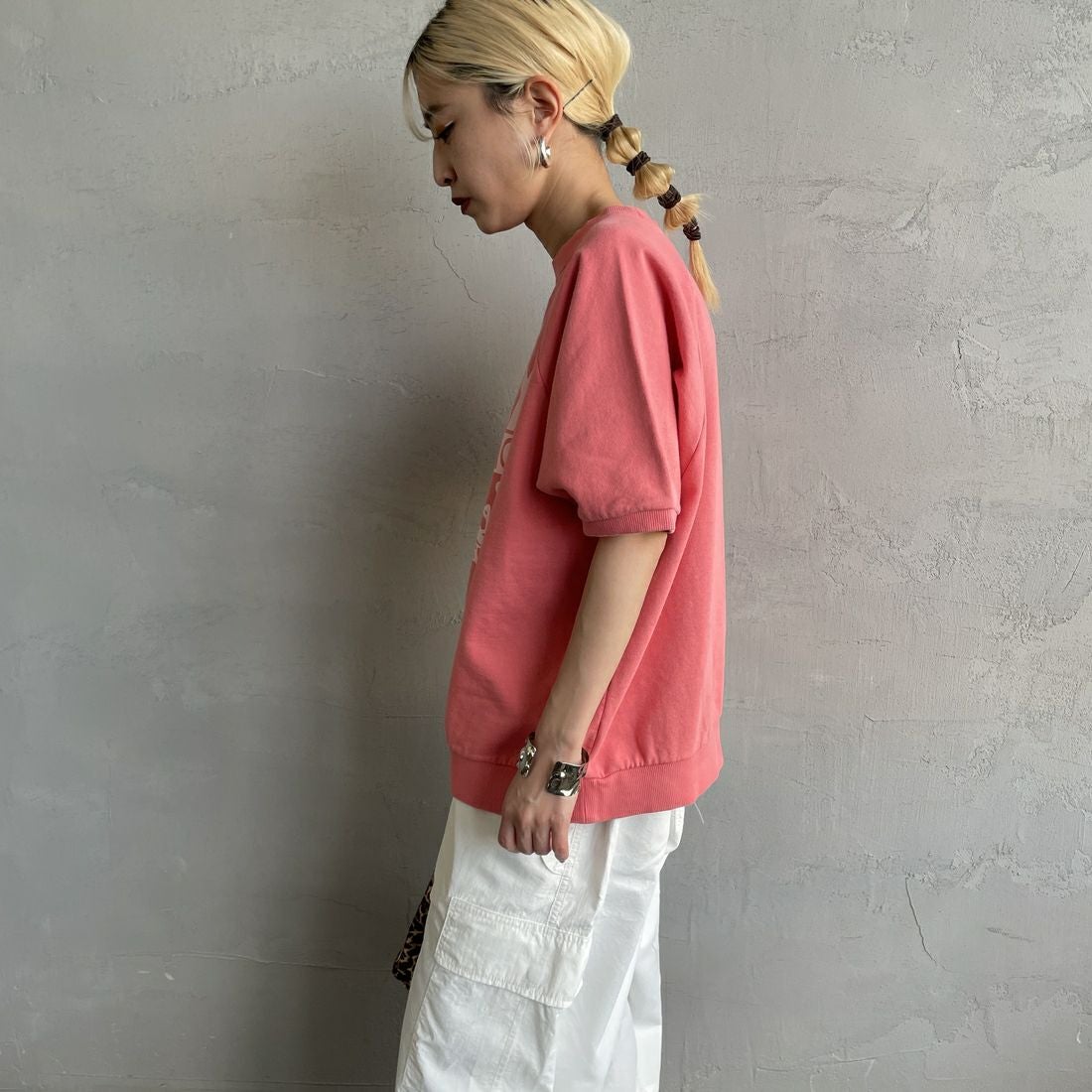 HANDTEX [ハンドテックス] 別注 ロゴプリント ラグランスリーブスウェット [HT7-CST-IN5-JF] ﾋﾟﾝｸ &&モデル身長：150cm 着用サイズ：F&&