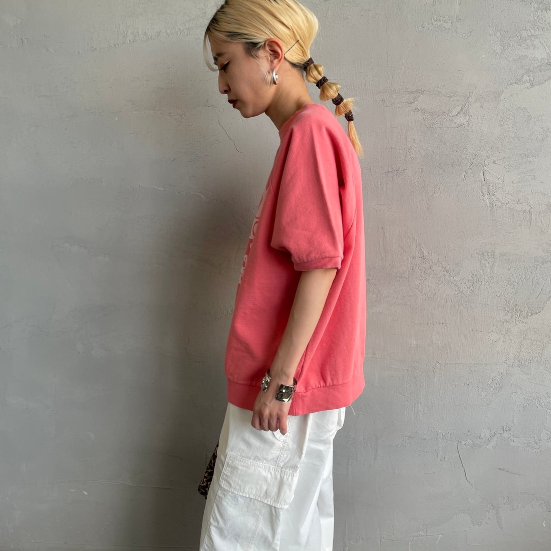 HANDTEX [ハンドテックス] 別注 ロゴプリント ラグランスリーブスウェット [HT7-CST-IN5-JF] ﾋﾟﾝｸ &&モデル身長：150cm 着用サイズ：F&&