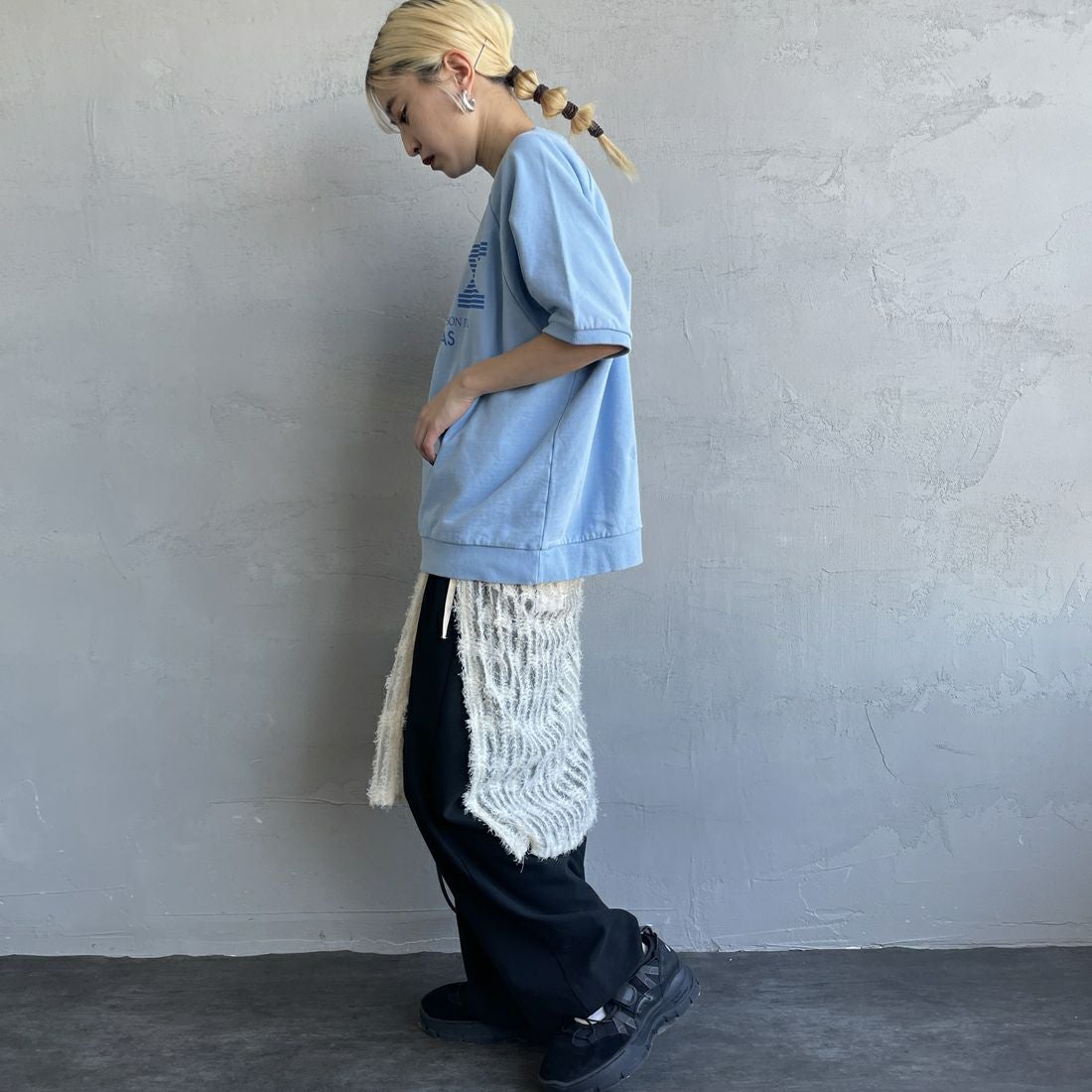 HANDTEX [ハンドテックス] 別注 ロゴプリント ラグランスリーブスウェット [HT7-CST-IN5-JF] ｻｯｸｽ &&モデル身長：150cm 着用サイズ：F&&