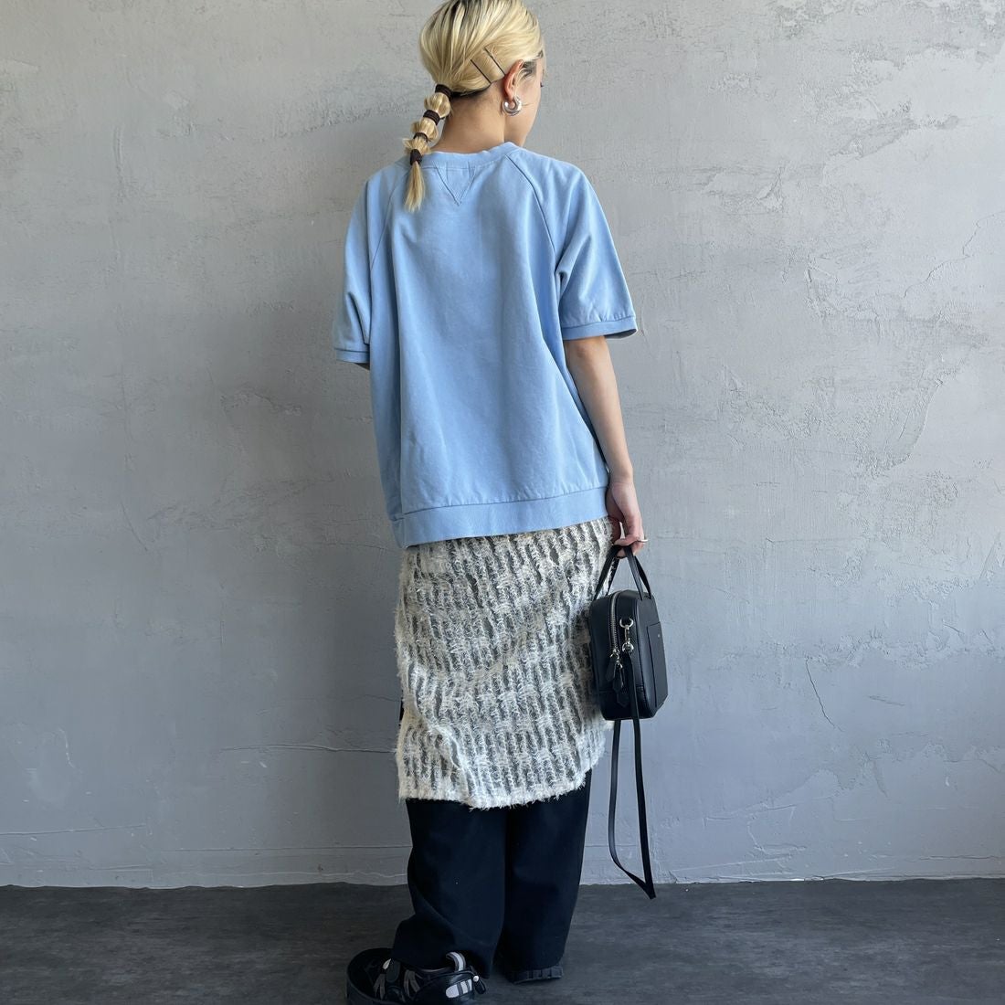 HANDTEX [ハンドテックス] 別注 ロゴプリント ラグランスリーブスウェット [HT7-CST-IN5-JF] ｻｯｸｽ &&モデル身長：150cm 着用サイズ：F&&