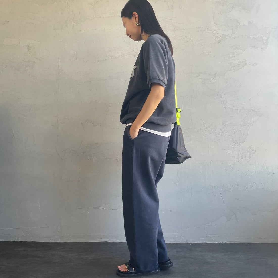 HANDTEX [ハンドテックス] 別注 ロゴプリント ラグランスリーブスウェット [HT7-CST-IN5-JF] ﾈｲﾋﾞｰ &&モデル身長：163cm 着用サイズ：F&&