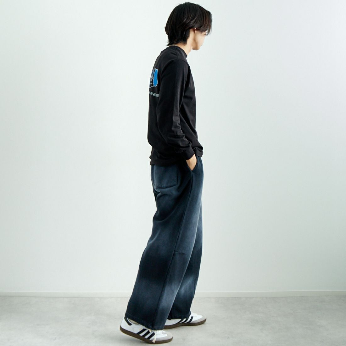 toy machine [トイマシーン] ハローセクト ロングスリーブTシャツ [TMPFLT4] BLACK &&モデル身長：179cm 着用サイズ：M&&