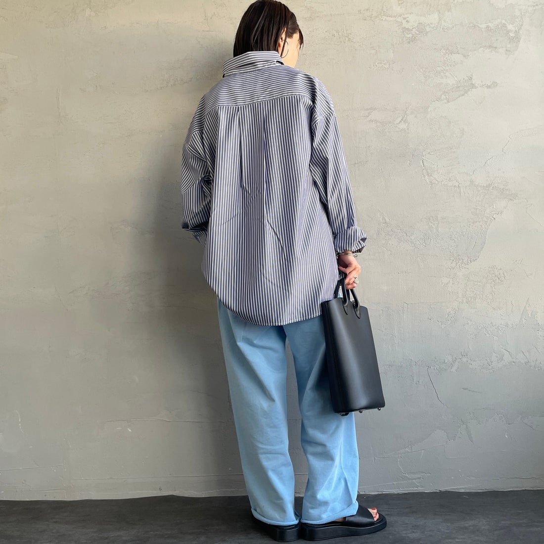 HANDTEX [ハンドテックス] 別注 ワンポイントロゴ ワイドストレートスウェットパンツ [HT1-PT-IN5-JF] ｻｯｸｽ &&モデル身長：158cm 着用サイズ：F&&