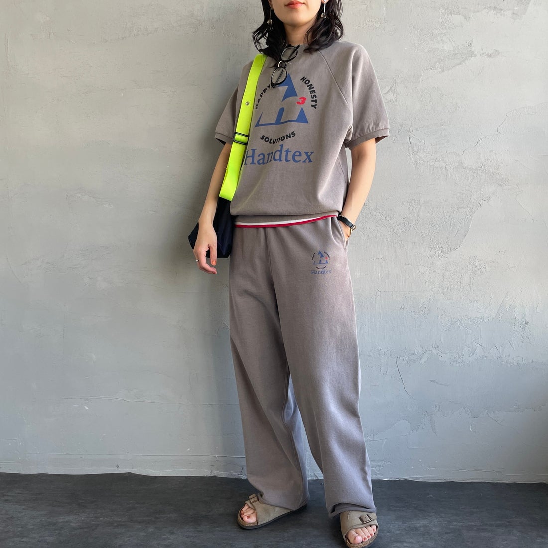 HANDTEX [ハンドテックス] 別注 ワンポイントロゴ ワイドストレートスウェットパンツ [HT1-PT-IN5-JF] ｸﾞﾚｰ &&モデル身長：160cm 着用サイズ：F&&