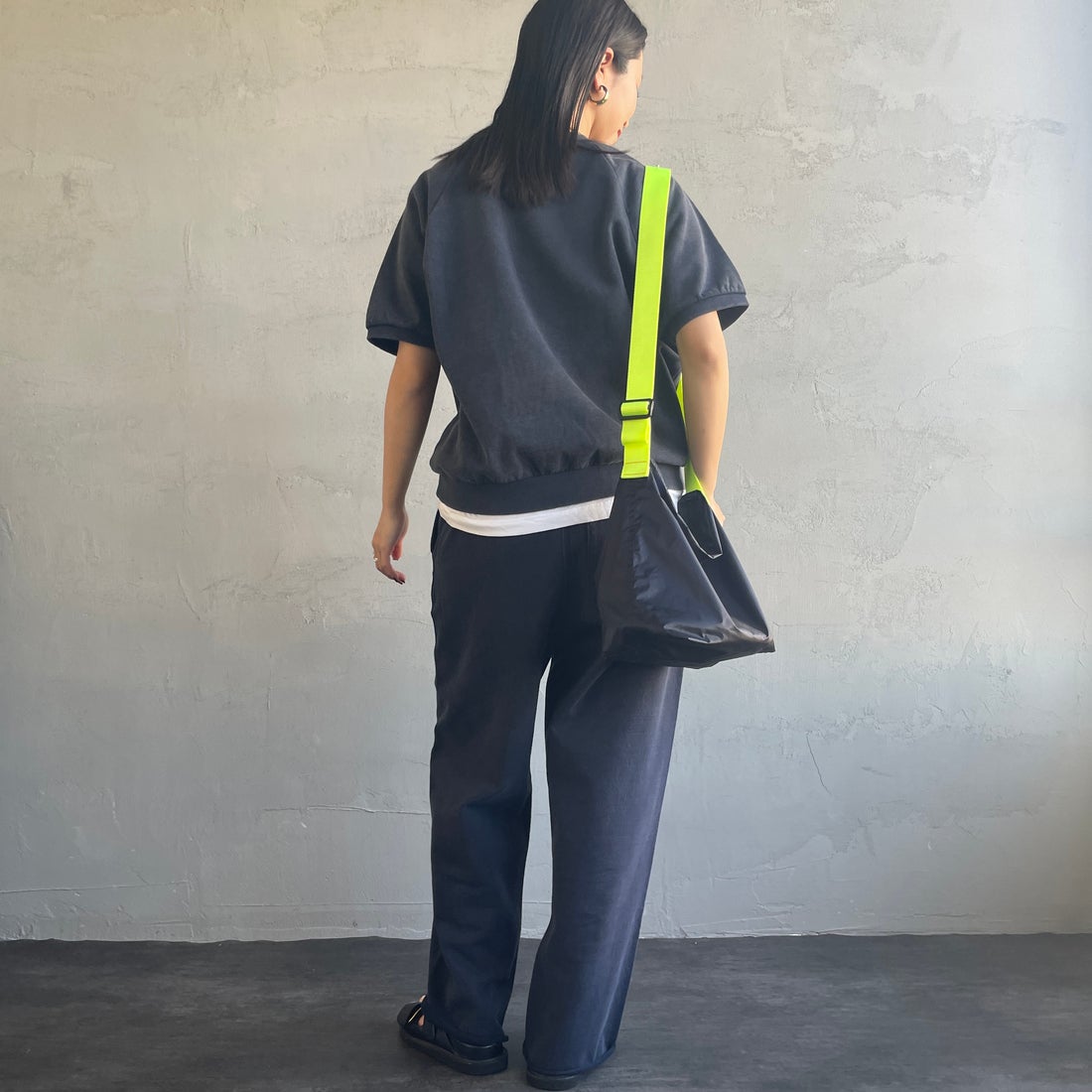 HANDTEX [ハンドテックス] 別注 ワンポイントロゴ ワイドストレートスウェットパンツ [HT1-PT-IN5-JF] ﾈｲﾋﾞｰ &&モデル身長：163cm 着用サイズ：F&&