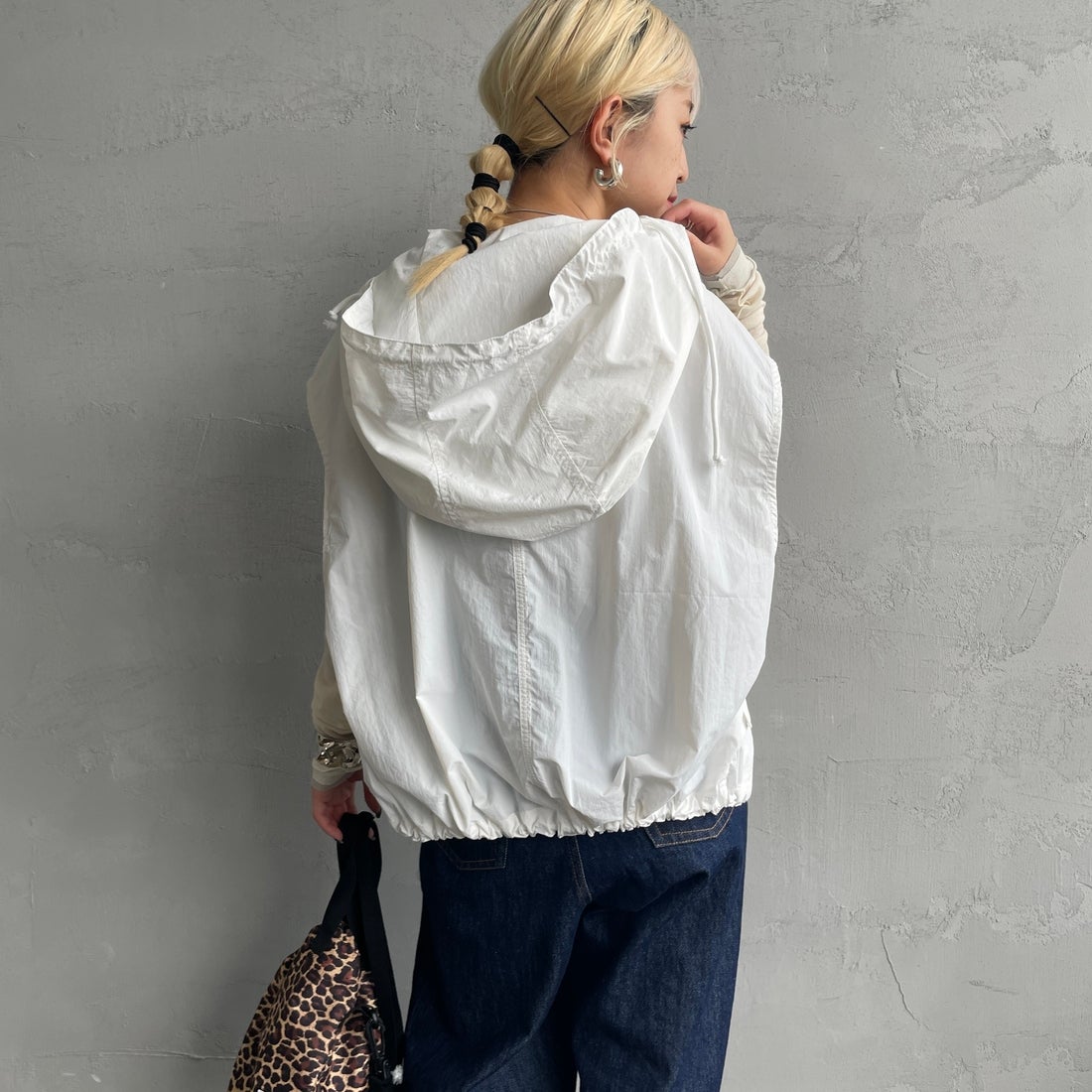 MILITARY [ミリタリー] 別注 スノーパーカーベスト [T-25389007-JF] WHITE &&モデル身長：150cm 着用サイズ：M&&