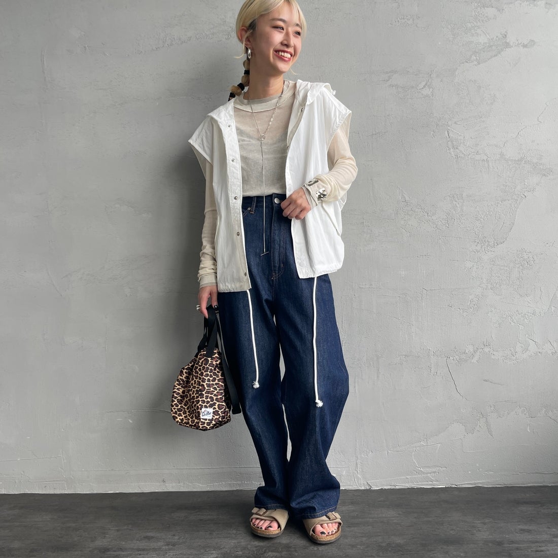 MILITARY [ミリタリー] 別注 スノーパーカーベスト [T-25389007-JF] WHITE &&モデル身長：150cm 着用サイズ：M&&