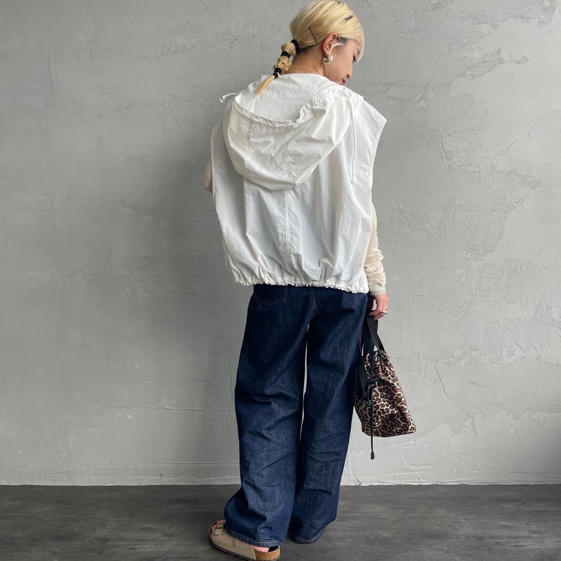 MILITARY [ミリタリー] 別注 スノーパーカーベスト [T-25389007-JF] WHITE &&モデル身長：150cm 着用サイズ：M&&