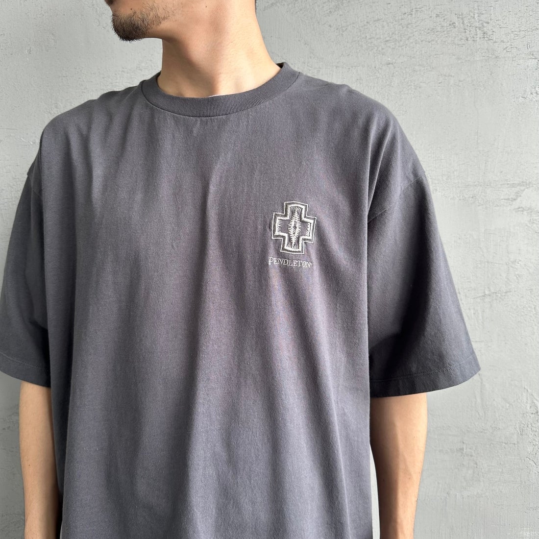 PENDLETON [ペンドルトン] 別注 ピグメント染め ヒストリーロゴバックプリントTシャツ [5275-0207-JF] SUMIKURO
