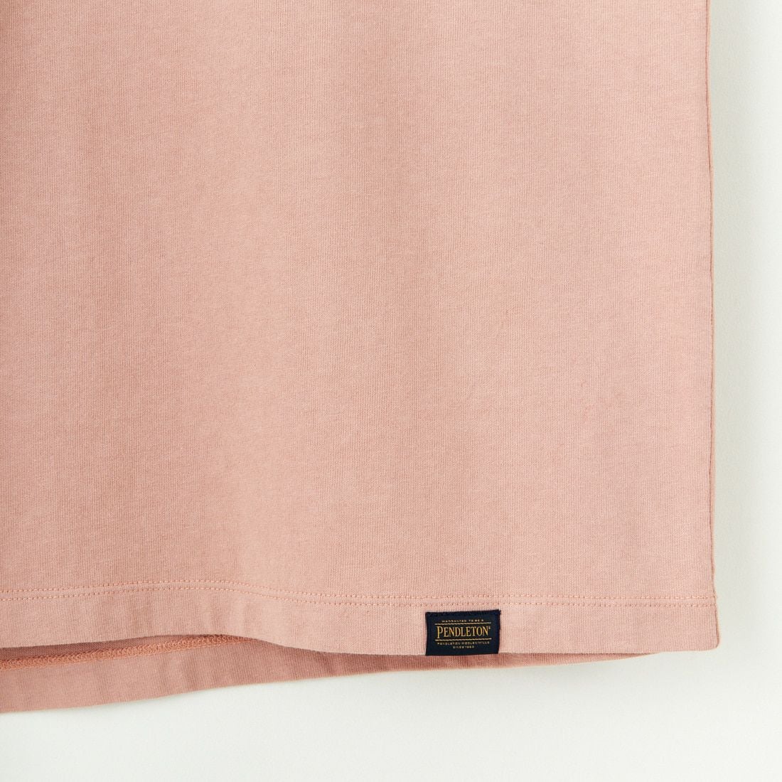 PENDLETON [ペンドルトン] 別注 ピグメント染め ヒストリーロゴバックプリントTシャツ [5275-0207-JF] PINK