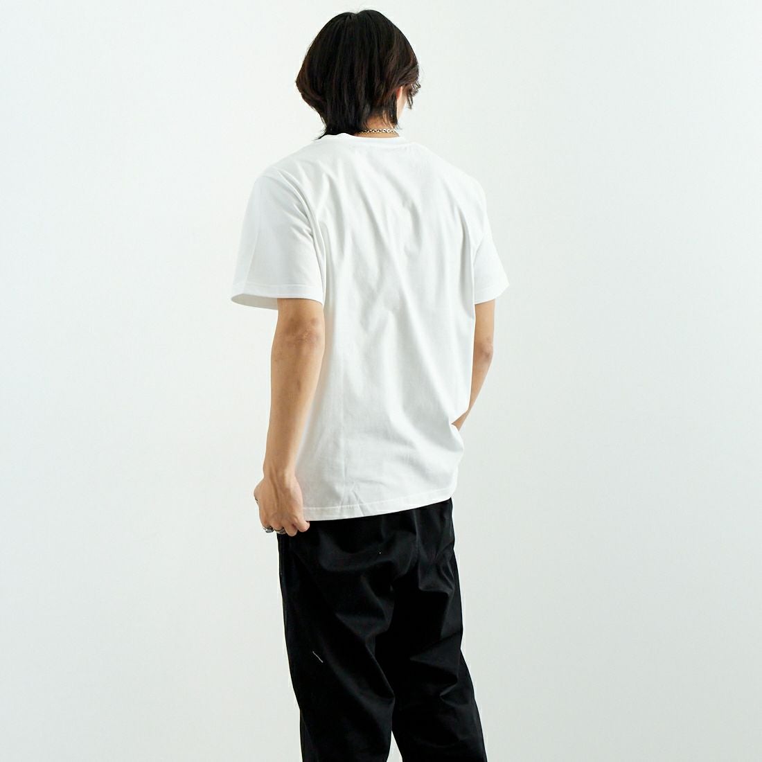 A.P.C. [アー・ペー・セー] VPCロゴTシャツ [GRAND-VPC] 90 BLANC &&モデル身長：179cm 着用サイズ：L&&