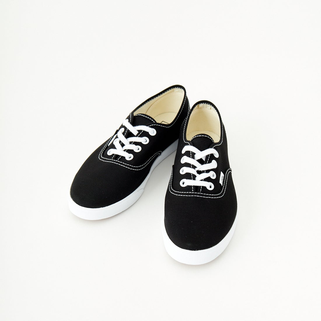VANS [バンズ] オーセンティック ロープロ [VN000D04BZW] BLACK/WHIT