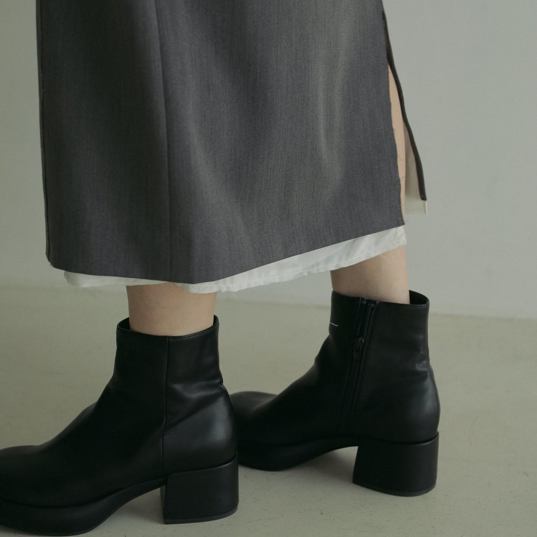 anuke [アンヌーク] カットオフVネックワンピース [62510324] GRY