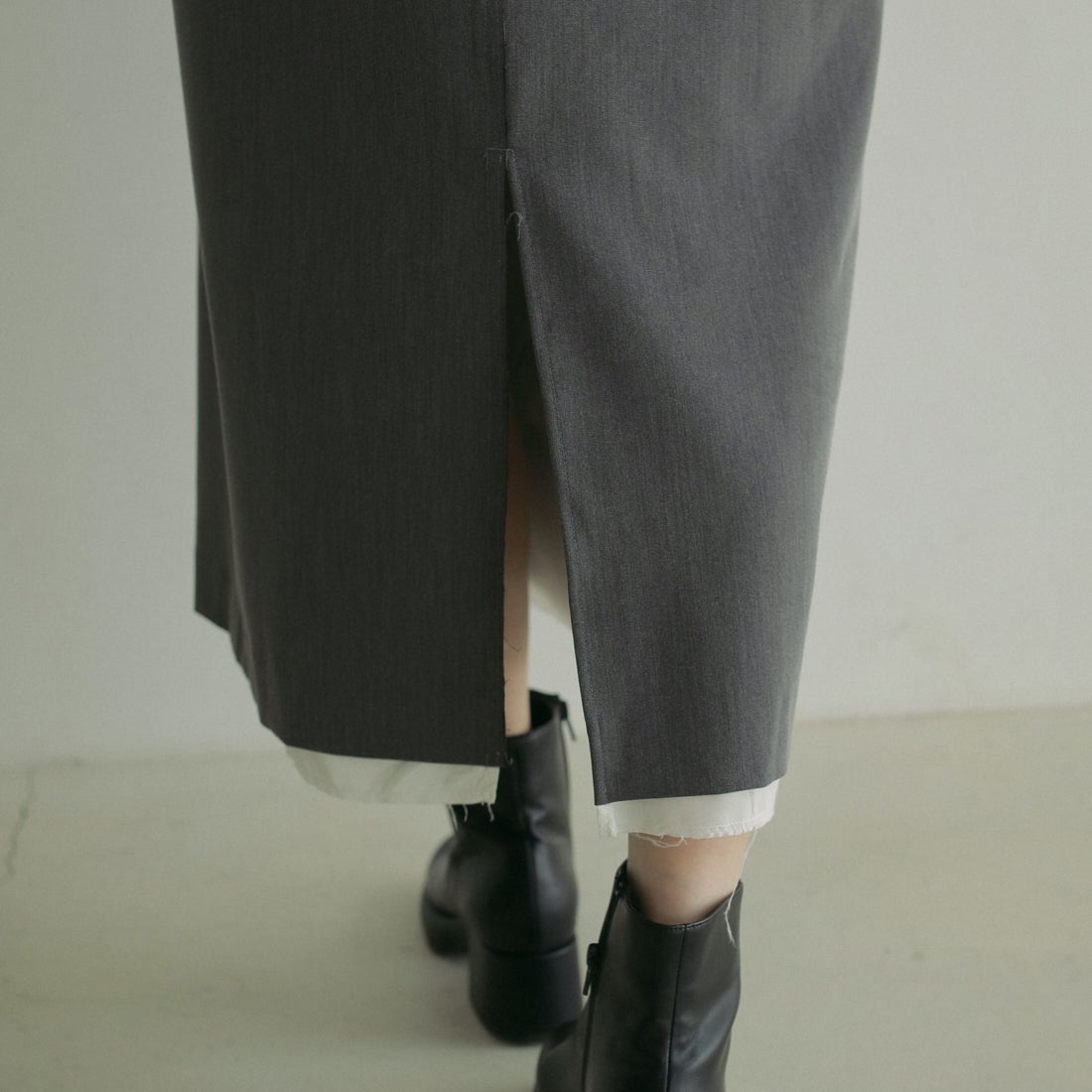 anuke [アンヌーク] カットオフVネックワンピース [62510324] GRY