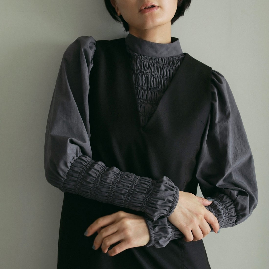 anuke [アンヌーク] カットオフVネックワンピース [62510324] BLK