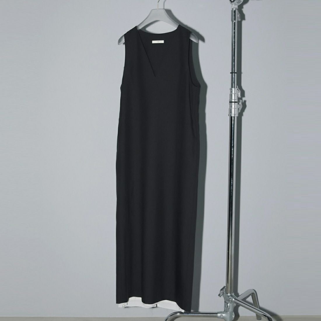 anuke [アンヌーク] カットオフVネックワンピース [62510324] BLK