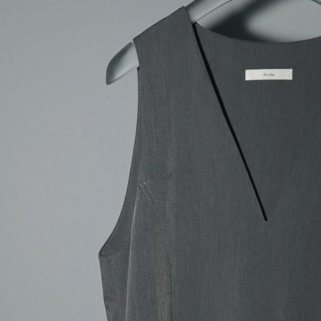anuke [アンヌーク] カットオフVネックワンピース [62510324] GRY