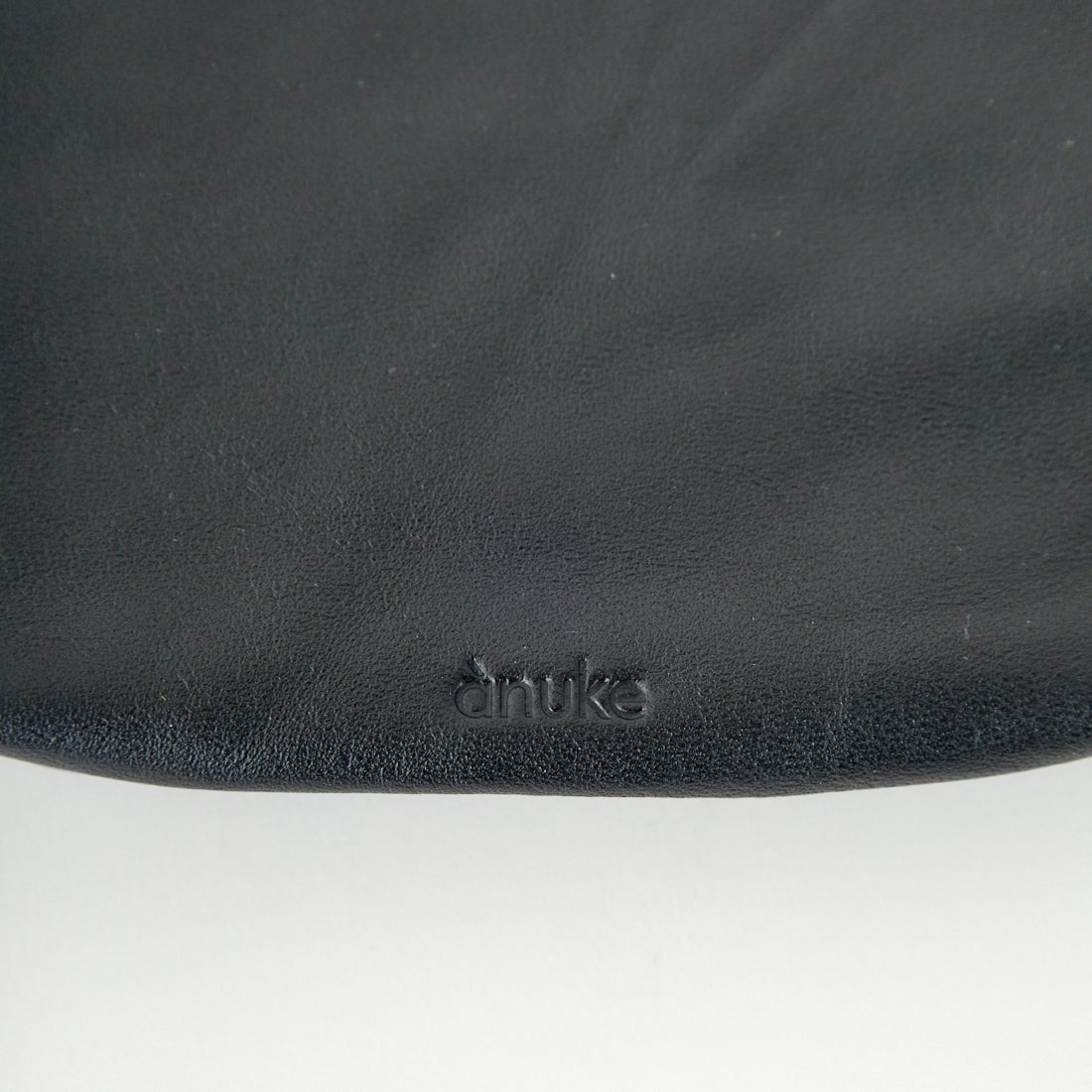 anuke [アンヌーク] レザーミニポーチ [62511010] BLK