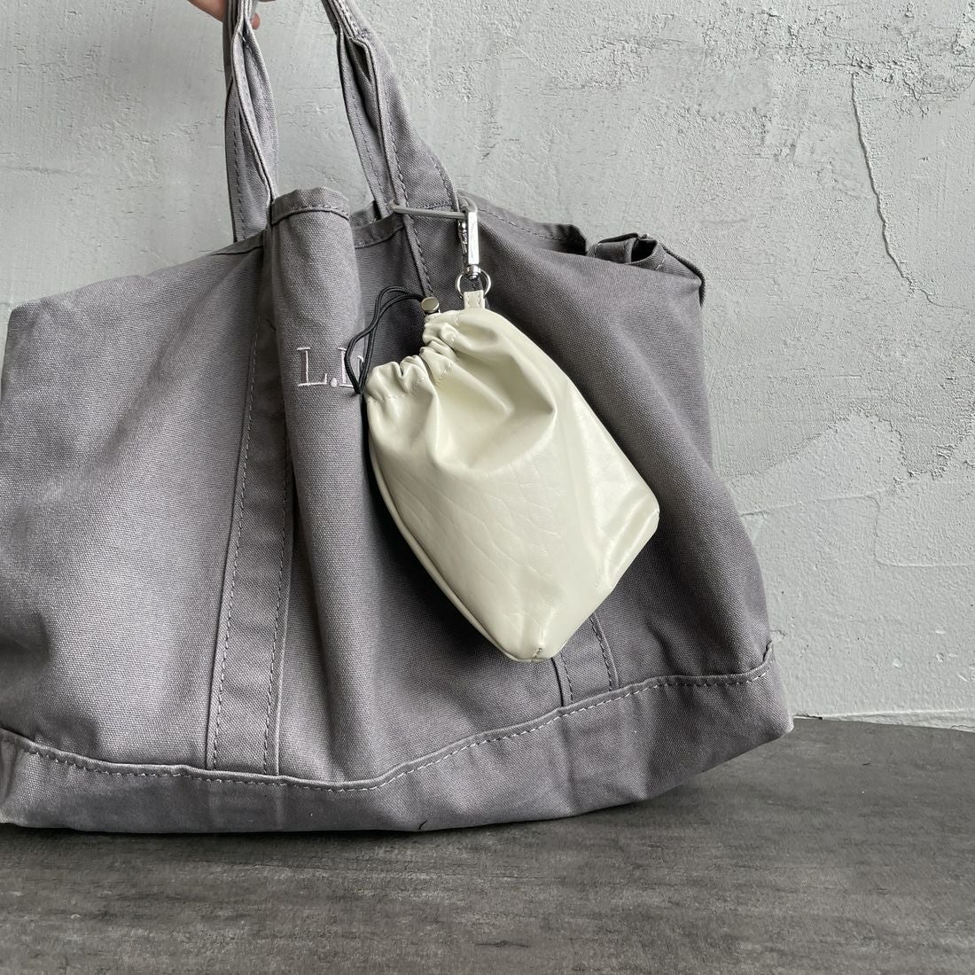 anuke [アンヌーク] レザーミニポーチ [62511010] IVR