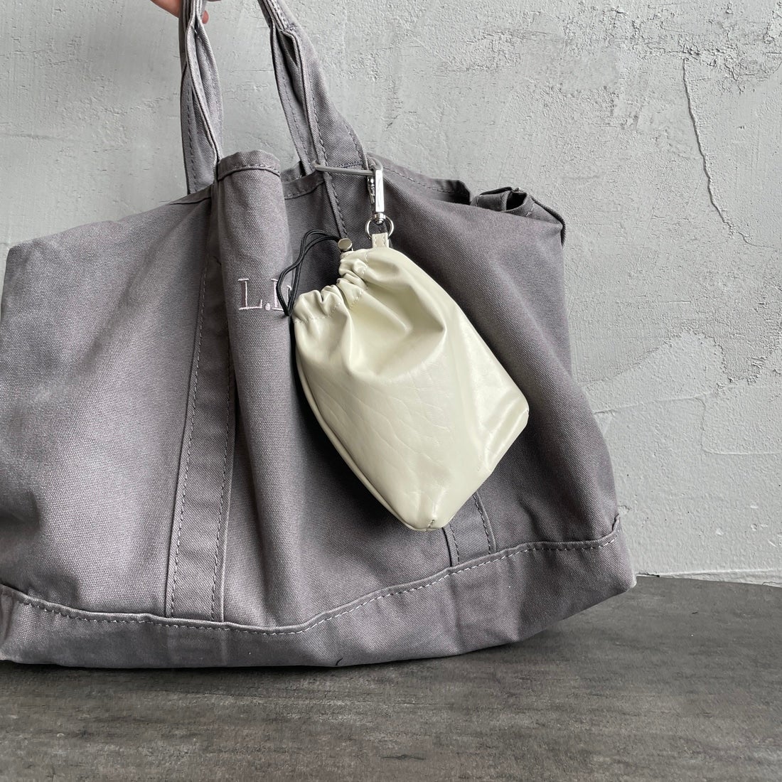 anuke [アンヌーク] レザーミニポーチ [62511010] IVR