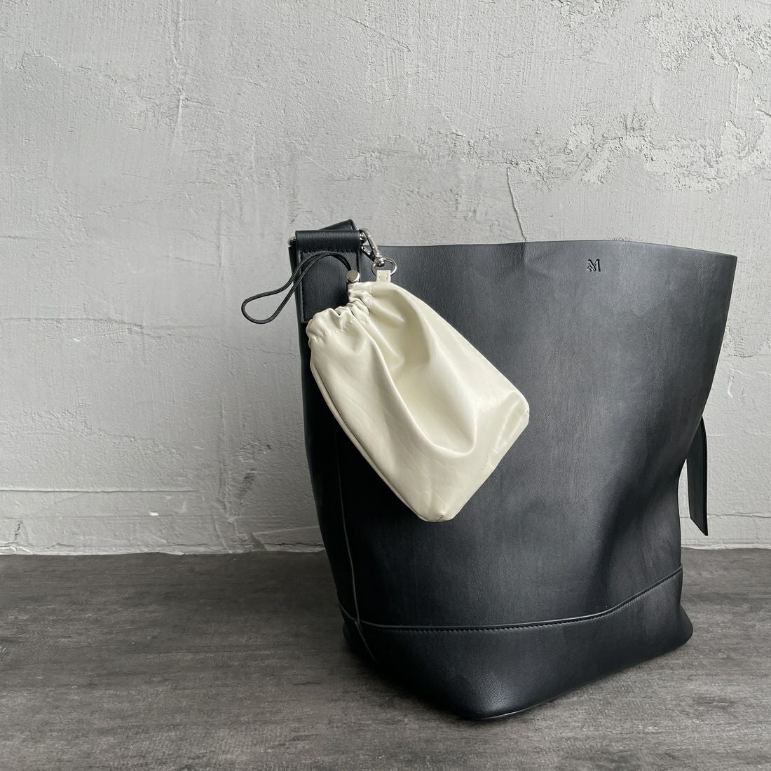 anuke [アンヌーク] レザーミニポーチ [62511010] IVR