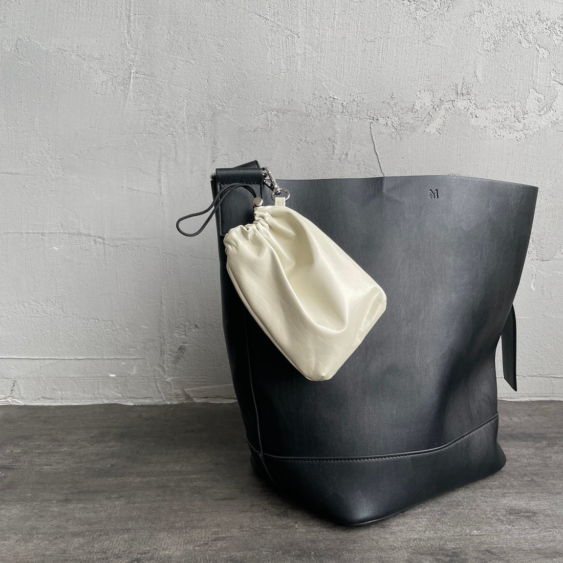 anuke [アンヌーク] レザーミニポーチ [62511010] IVR