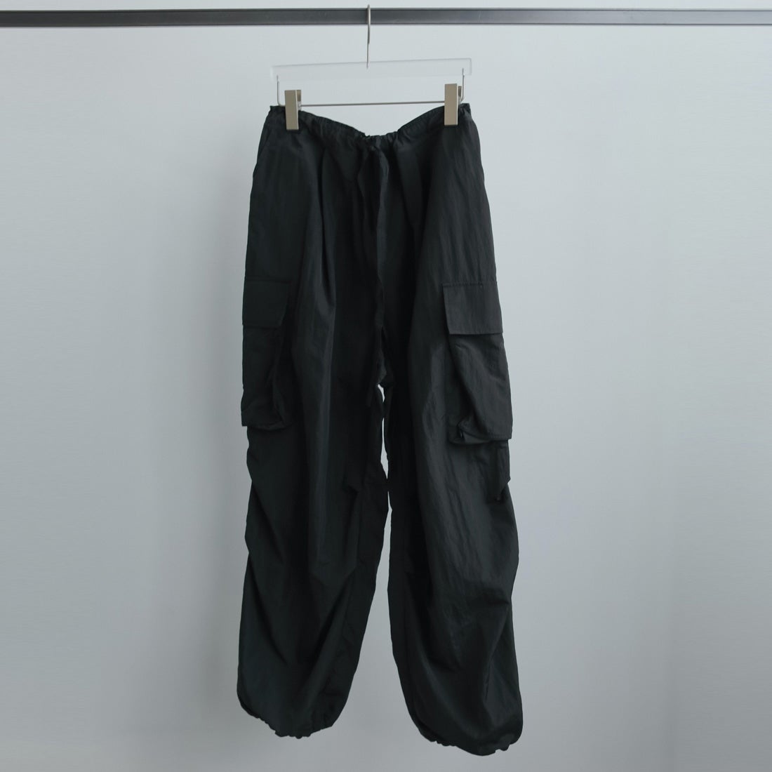 anuke [アンヌーク] ナイロンカーゴパンツ [62510703] BLK