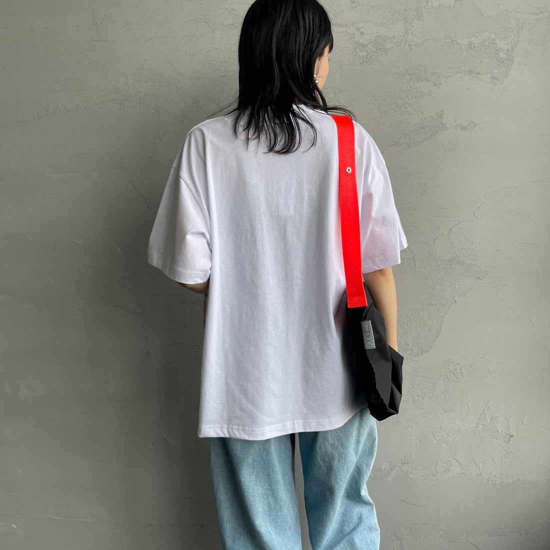 Fanatics [ファナティクス] 別注 MLB ワンポイントロゴ刺繍Tシャツ [ML0124FW0013-1-JF] WHITE &&モデル身長：160cm 着用サイズ：S&&