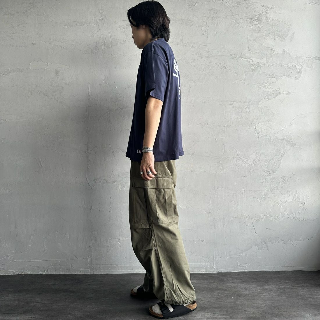 Fanatics [ファナティクス] 別注 MLBバックプリントTシャツ [ML0124FW0013-2-JF] NAVY &&モデル身長：179cm 着用サイズ：L&&