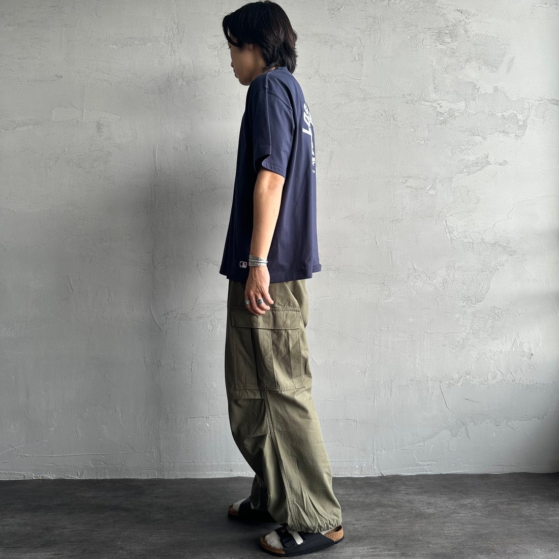 Fanatics [ファナティクス] 別注 MLBバックプリントTシャツ [ML0124FW0013-2-JF] NAVY &&モデル身長：179cm 着用サイズ：L&&