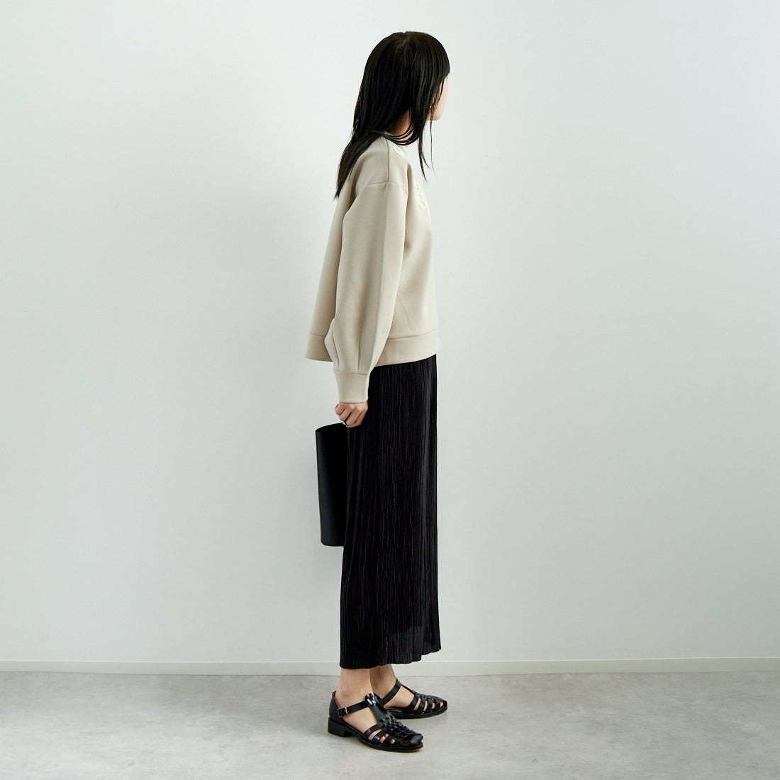 Jeans Factory Clothes [ジーンズファクトリークローズ] ダンボールニットテープ刺繍プルオーバー [149809] 27 ｸﾞﾚｰｼﾞｭ &&モデル身長：167cm 着用サイズ：F&&