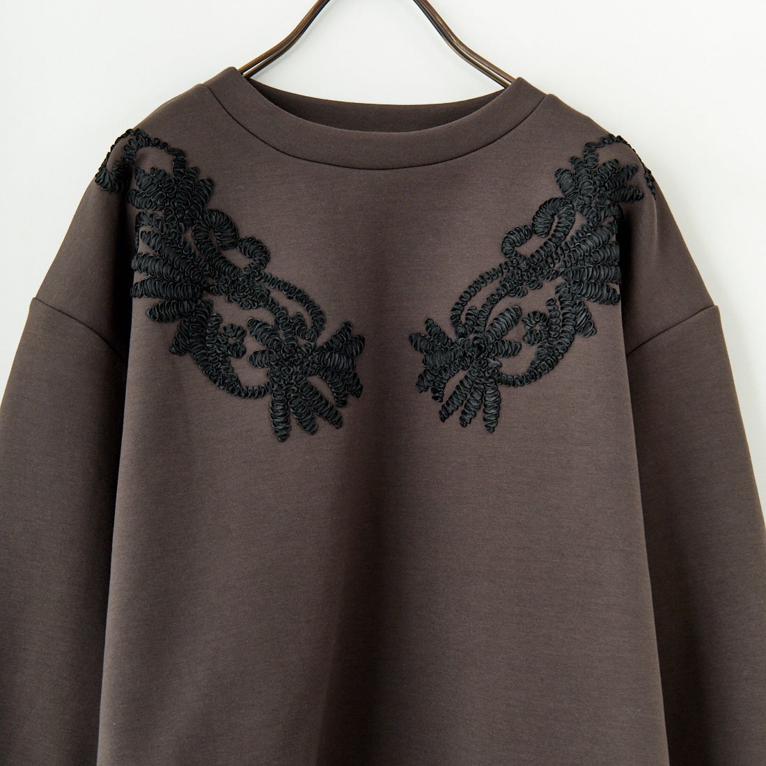 Jeans Factory Clothes [ジーンズファクトリークローズ] ダンボールニットテープ刺繍プルオーバー [149809] 08 ﾁｬｺｰﾙ